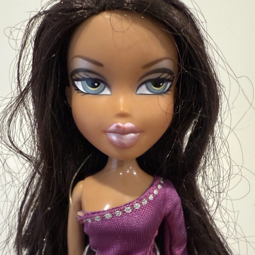 2/$75 vintage bratz doll 💕